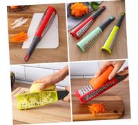 TOGEVAL Râpe Multifonction Double Face Acier Inoxydable Trancheuse Légumes et Ail avec Poignée Ergonomique Ustensile Cuisine Suspendable Outil Râpage Fruits et Fromage Couleur Aléatoire