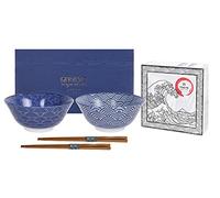 TOKYO design studio Nippon Blue Set de 2 Bols Bleu-Blanc, Ø 15 cm, env. 500 ML, Porcelaine Japonaise à Motifs géométriques, avec 2 Paires de Baguettes et boîte Cadeau.
