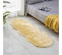 Tomifine Tapis en Peau de Mouton synthétique, Tapis Salon en Fausse Fourrure, Man Made Luxe Tapis de Canapé Coussin Cozy Sensation comme véritable Laine (Beige,80 x 180 cm)