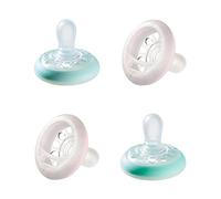Tommee Tippee Sucette de Nuit Imitant le Sein Maternel, Texture Proche de la Peau, Forme Orthodontique Symétrique, 0-6 Mois, Lot de 4, 433561