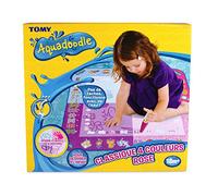 TOMY - Tapis Aquadoodle Classique 4 Couleurs Rose T72371, Tapis de Dessin à Eau, Coloriage Géant, Tapis d'Éveil Adapté aux Enfants dès 18 mois