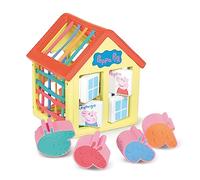 Tomy Toomies E73528 Maison d'activités Peppa Pig avec fenêtres pivotantes, Bandes élastiques, tri de Formes Peppa Pig, Jouet 18 Mois, Tapis d’éveil et Table d'activité
