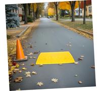 TOPBATHY 2 pièces Rampe de Seuil de Garage Plastique Jaune Lot de Portables pour Voitures Basses Vélos Fauteuils Transition pour Allées Trottoirs et Entrées