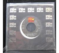 Torn Between Two Lovers [Vinyl Single 7'']