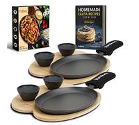 Tortillada - Ensemble de poêles à fajitas en fonte de 25 cm - avec plateau de service en bois + 2 bols à sauce en céramique (Set of 2)