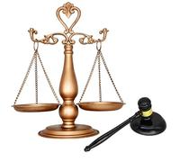 Tour de bijoux en métal antique représentant la Balance avec faisceau fixe/w Ensemble de marteau et de bloc en bois, échelle de justice d'avocat, ensemble de blocs sonores de juge, vente aux enchères