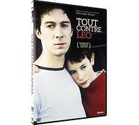 Tout contre Léo