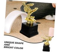 TOYANDONA 3 pièces Trophées Miniatures Taekwondo avec Poses Dynamiques pour Récompenses de Compétition et Événements