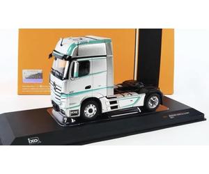 TR091 - Tracteur CAMION Mercedes Benz Actros MP4 Gris de 2011 au 1/43 de IXO