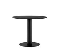 &Tradition Table à manger In Between SK11 chêne laqué noir. structure en métal noir mat