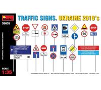 Traffic Signs. Ukraine 2010 S Diorama 1:3 5 Plastique Model Kit Miniart