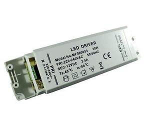 Transformateur Spécial Ampoule Led Puissance 30 Watts 220-240v -12v DC