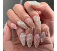 Transformez vos ongles avec ce kit de 24 pièces d'ongles faux de style ballet en forme d'amande avec décoration de perles 3D, papillon et motifs asymétriques 3D vagues brillantes, fleurs 3D violettes