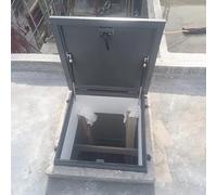 Trappe d'accès au toit - 99 x 99 cm - Porte de sécurité en acier noir pour toit de sous-sol - Protection étanche et fenêtre de toit