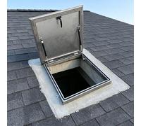 Trappe d'accès au toit pour l'entretien des bâtiments, couverture d'entrée avec entretoises hydrauliques, pour toits résidentiels inclinés ou plats(95 * 95cm/37.4 * 37.4in)