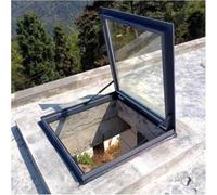 Trappe de toit de grenier, verre trempé double couche, couvercle de trou d'homme de fenêtre de sortie étanche à la pluie for sous-sol/véranda(64 * 64cm)