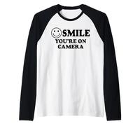 Trendy Apparel Kiss Cam Smile You are on Camera Manche Raglan