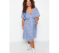 Trendyol Curve Robe d’été bleu / blanc, Taille 52