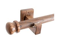 Tringle à rideaux en noyer massif de 320 cm avec anneaux de suspension, installation simple par perforation, support en bois élégant pour les familles d'accueil et la décoration moderne.