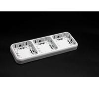 Triple cadre robuste avec design moderne et installation facile, parfait pour encadrer des photos, des œuvres d'art ou des documents importants.