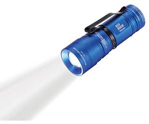 TROIKA ECO BEAM - TOR52/VW - Lampe de poche - rechargeable via une prise USB - Official licensed by Volkswagen - DEL blanche - 2 niveaux d'intensité, lumière clignotante, zoom 6x - magnétique