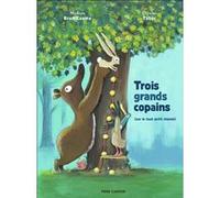 Trois Grands Copains Sur Le Tout Petit Chemin