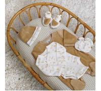 Trois Kilos Sept - Kit Naissance - Vêtements Bébé - 6 Pièces : Body, Pyjama, Sac De Rangement, Chaussons, Moufles, Bonnet Naissance - Mixte - 0 Mois - Caramel