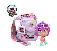 Trotties Mini Travel Camera - Mel, Sac en Forme d'appareil Photo avec Mini poupée Mel pour Enfants et Plus de 3 Ans célèbre (TFT21400)