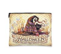 Trousse de maquillage d'Halloween avec chapeau de sorcière et chat magique | Illustration de chat fantaisie, trousse de maquillage, bougies lumineuses, typographie de volutes vintage