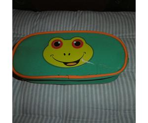 Trousse Fourre Tout Vert Et Orange Tête De Grenouille Viquel