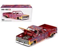 True Scale Miniatures Model Car Compatible avec Chevrolet Silverado Dually on Fire V1 Red with Flames Limited Edition 1/64 Diecast Model Car Kaido House KHMG127