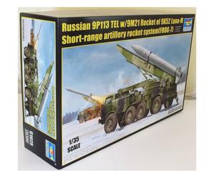 Trumpeter 01025 - Modèle Kit Russian 9p113 tel W/9 m21 Rocket of 9 K52 Luna M Short de Range Rocket Artillerie