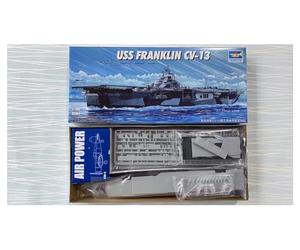 Trumpeter 05730 modèle Kit Porte-Avions USS Franklin de 13 CV