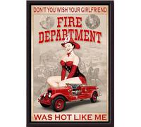 Tu aimerais bien que ta copine soit aussi canon que moi ? Affiche des pompiers encadrée sur toile mate.