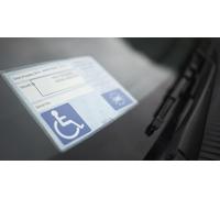 Tûche Poche transparente porte-marquage pour handicapés, porte-monnaie, parking, autorisation de repos, Badge, Pass Imperméable en PVC (12,7 x 16,5 cm)