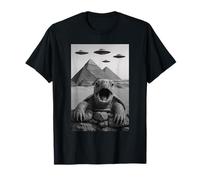 Turtle Selfie at Pyramids Funny Vintage UFO Encounter Alien T-Shirt