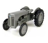 UH2690 - Massey Ferguson Tea 20 - echelle 1/16 (Universal Hobbies) * G