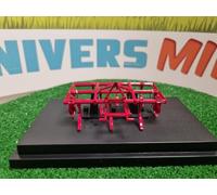 Universal Hobbies – Cultivateur Massey‑Ferguson 24 – UH6452 – Échelle 1/32