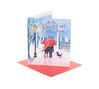 UK Greetings Carte de Noël pour celui que j'aime | Cadeaux de Noël | Elle/Lui | Couple marchant dans la neige avec chien | Avec enveloppe | 18,4 x 15,9 cm