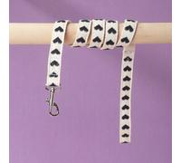 Un accessoire mignon en polyester en forme de cœur noir pour chat et chien, convenant aux petits chats et chiens pour une utilisation en extérieur (ne convient pas aux gros chiens joyeux comme les Lab