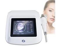 Un appareil de micro-aiguillage par radiofréquence segmenté, comprenant 4 aiguilles et 2 poignées, est utilisé pour le lifting du visage et du corps et la réduction des rides.