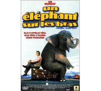 Un éléphant sur les bras