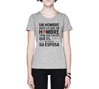 ¡Un Hombre Hace Lo Que Un Hombre Tiene Grey Women's T-Shirt Tee
