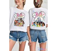 Un T-shirt imprimé représentant Mickey Mouse et ses amis de Disney. Il présente un design d'impression double face et constitue une option de cadeau idéale. L,M,S,XL,XXLPortraitPolyester