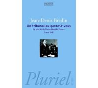 Un tribunal au garde-à-vous
