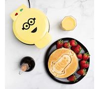 Uncanny Brands Minions Kevin Gaufrier - Figurine emblématique Minion sur vos gaufres - Gaufres