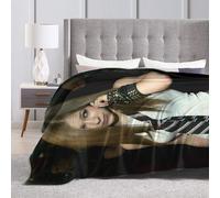 Une Couverture En Flanelle Ultra-Douce, Inspiree Par La Créativité D'avril Lavigne, Ideale Pour Réchauffer Votre Salon, Votre Bureau Ou Comme Jeté Décoratif Pour Votre Canape. Cette Cou