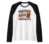 Une mère de mariée drôle alimentée par Chocolate Wedding Manche Raglan