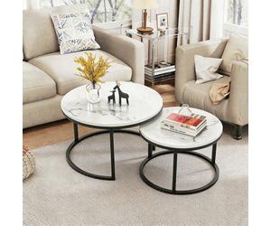 Une table basse ronde empilable plaquée or, avec un plateau en bois marbré et une structure métallique robuste, idéale comme table d'appoint pour les salons, les chambres, les balcons et les terrasses