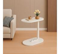 Une table d'appoint moderne et minimaliste en forme de C pour le canapé, une petite table basse pour le salon, un meuble gain de place pour les petits appartements, disponible en quatre styles. bois